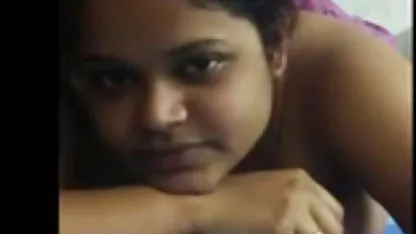 Hot gadis itu menggeliat-geliat di BF bokep dengan wanita hamil nya kosong